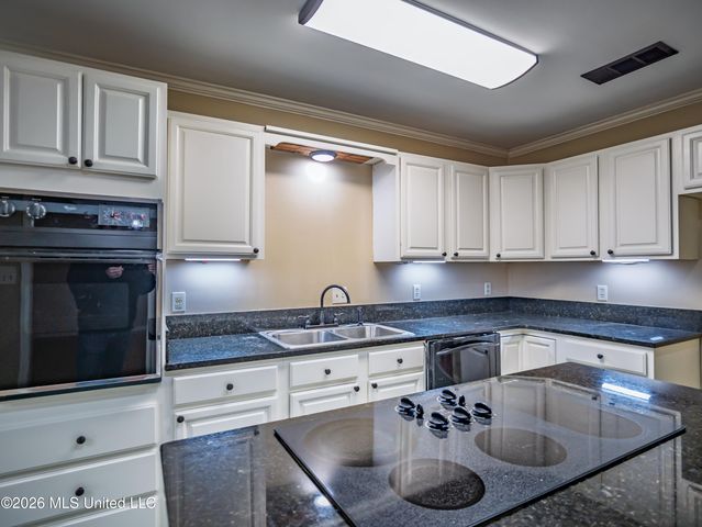 642 Deer Run, Batesville, MS 38606