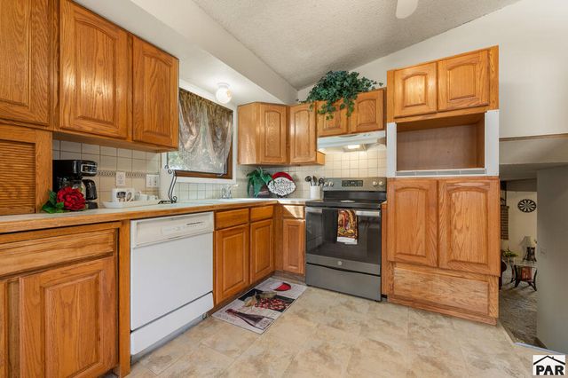 4 Wallflower Court, Pueblo, CO 81001