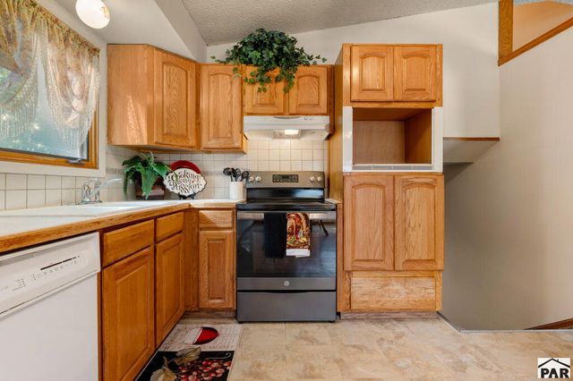 4 Wallflower Court, Pueblo, CO 81001