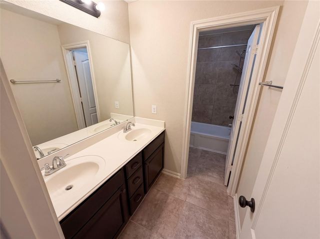 6523 Hunters Creek Lane, Baytown, TX 77521