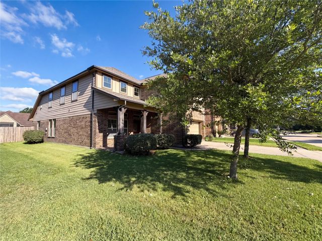 6523 Hunters Creek Lane, Baytown, TX 77521