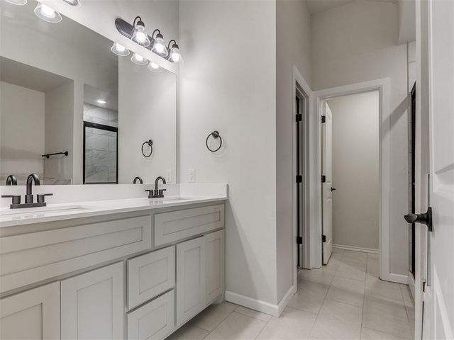 1500 Stirrup Way, Yukon, OK 73099