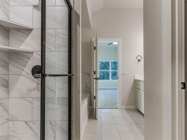 1500 Stirrup Way, Yukon, OK 73099