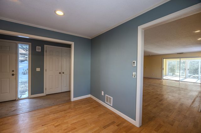 143 Hilltop Place, New London, NH 03257