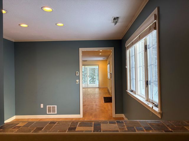 143 Hilltop Place, New London, NH 03257