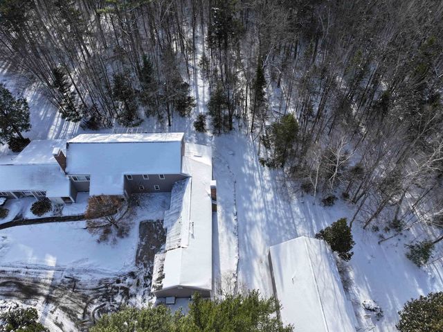 143 Hilltop Place, New London, NH 03257
