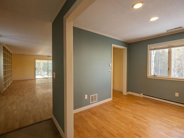 143 Hilltop Place, New London, NH 03257