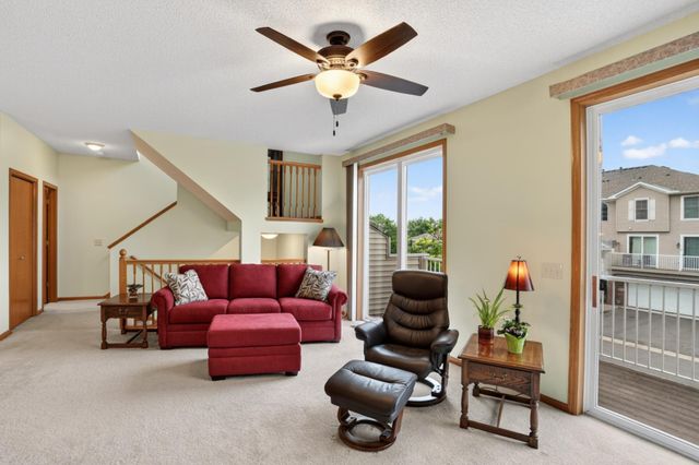 20016 Heritage Drive, Lakeville, MN 55044