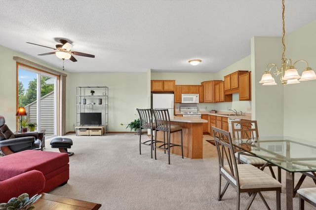 20016 Heritage Drive, Lakeville, MN 55044
