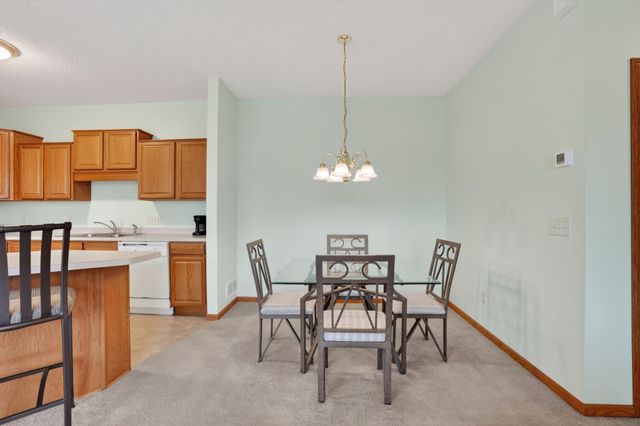 20016 Heritage Drive, Lakeville, MN 55044