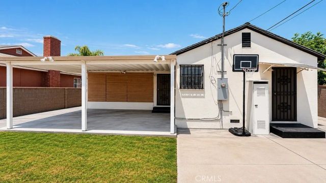 11610 Chanera, Hawthorne, CA 90250