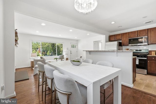 2500 RAMBLEWOOD DR, District Heights, MD 20747