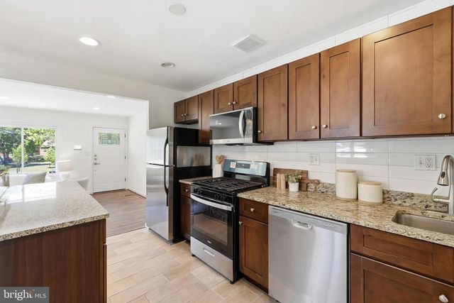 2500 RAMBLEWOOD DR, District Heights, MD 20747