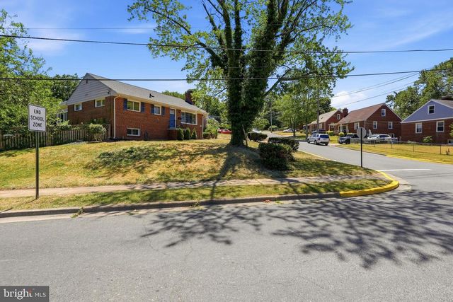 2500 RAMBLEWOOD DR, District Heights, MD 20747