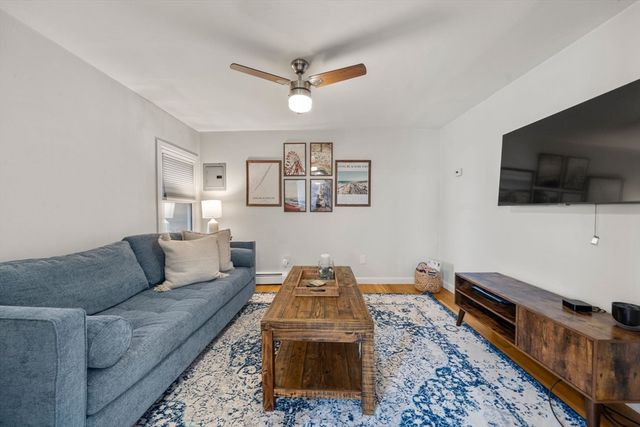 528 E 3rd St A, Boston, MA 02127