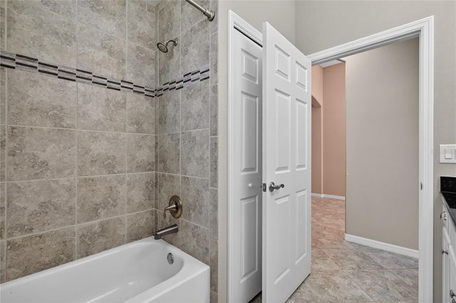 8356 BRIDGEPORT BAY CIRCLE, Mount Dora, FL 32757