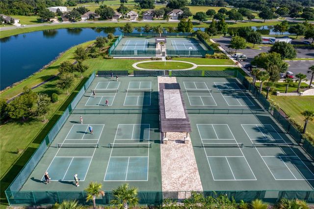 8356 BRIDGEPORT BAY CIRCLE, Mount Dora, FL 32757