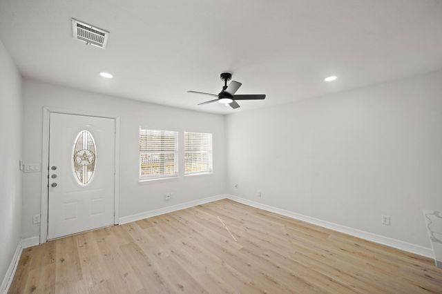 3501 Farmer Street, Houston, TX 77020