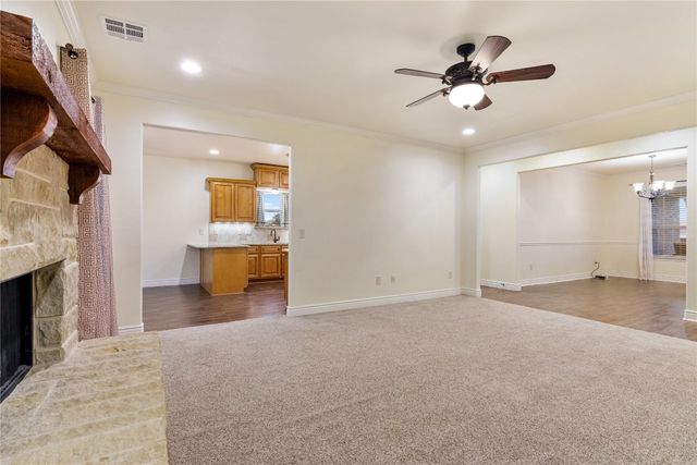 8673 Willow Creek Road, Guthrie, OK 73044