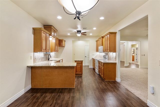 8673 Willow Creek Road, Guthrie, OK 73044
