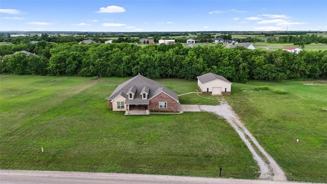 8673 Willow Creek Road, Guthrie, OK 73044
