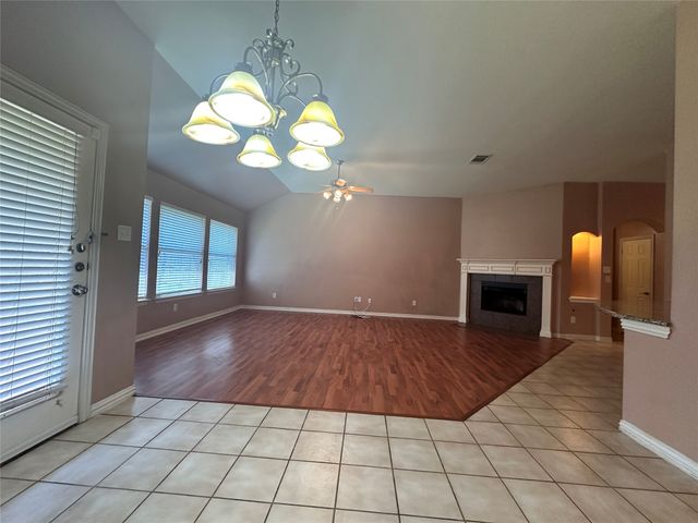 4923 Screech Owl Lane, Grand Prairie, TX 75052