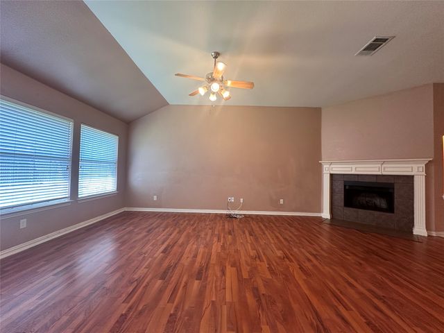 4923 Screech Owl Lane, Grand Prairie, TX 75052