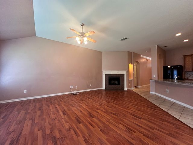 4923 Screech Owl Lane, Grand Prairie, TX 75052