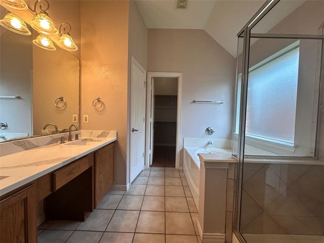 4923 Screech Owl Lane, Grand Prairie, TX 75052