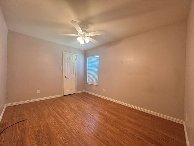 4923 Screech Owl Lane, Grand Prairie, TX 75052