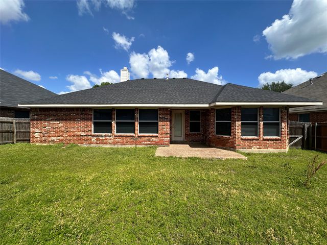 4923 Screech Owl Lane, Grand Prairie, TX 75052