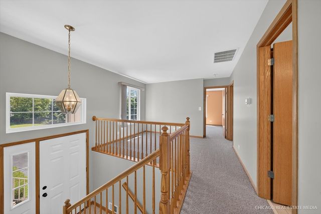 340 New Haven Drive 340, Cary, IL 60013