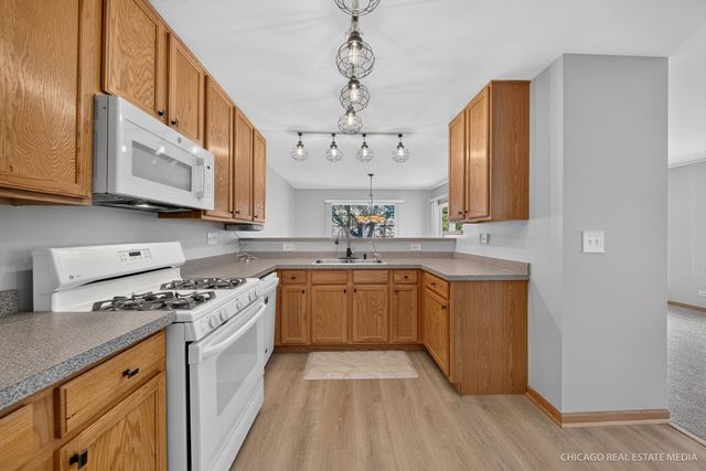340 New Haven Drive 340, Cary, IL 60013