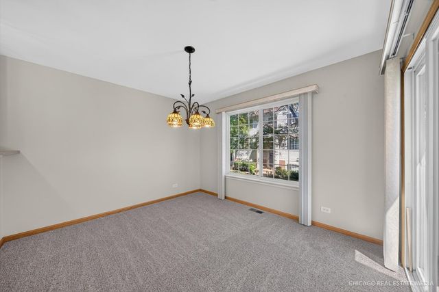 340 New Haven Drive 340, Cary, IL 60013