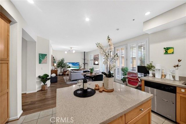 201 E Angeleno Avenue 206, Burbank, CA 91502