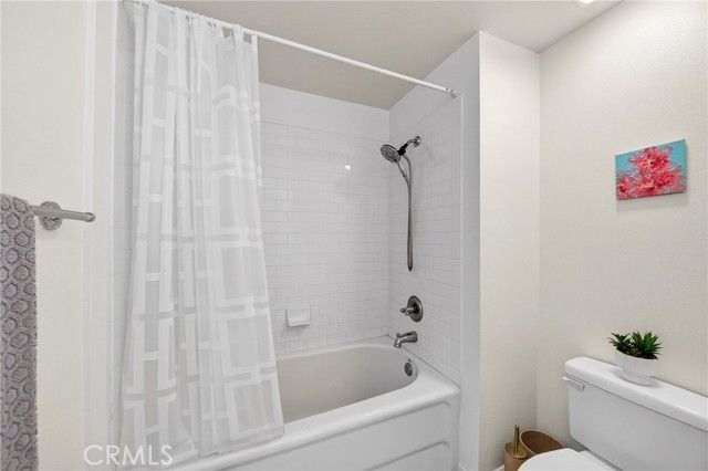 201 E Angeleno Avenue 206, Burbank, CA 91502