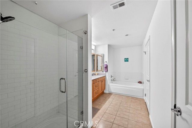 201 E Angeleno Avenue 206, Burbank, CA 91502