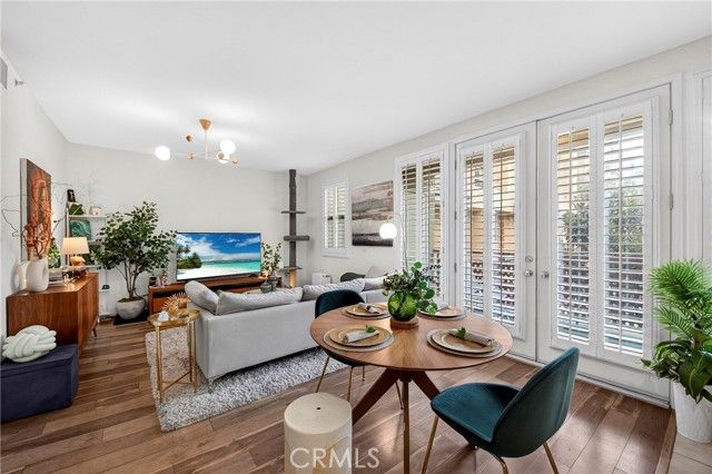 201 E Angeleno Avenue 206, Burbank, CA 91502