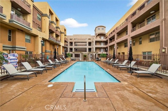 201 E Angeleno Avenue 206, Burbank, CA 91502