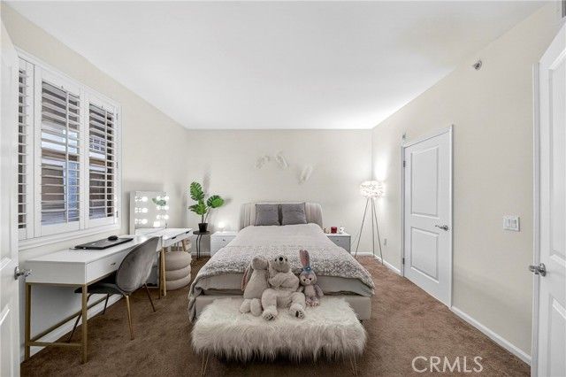 201 E Angeleno Avenue 206, Burbank, CA 91502