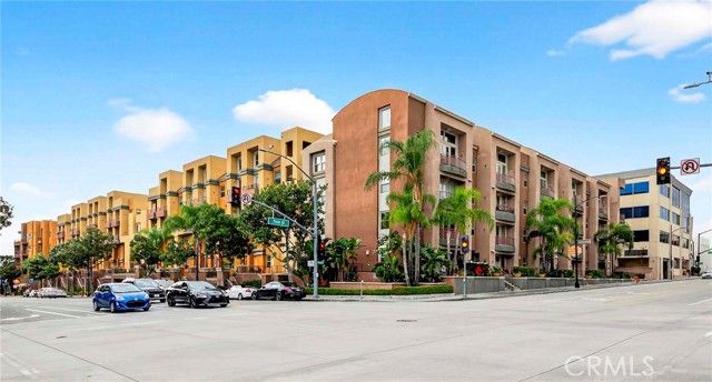 201 E Angeleno Avenue 206, Burbank, CA 91502
