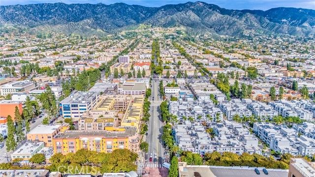 201 E Angeleno Avenue 206, Burbank, CA 91502