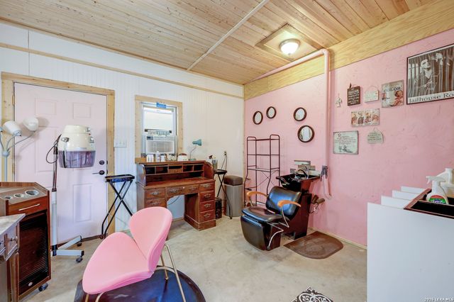 108 Twin Sisters Drive, Spring Branch, TX 78070