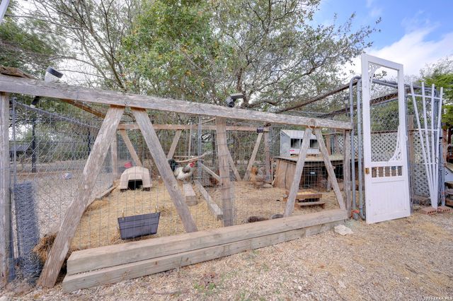 108 Twin Sisters Drive, Spring Branch, TX 78070