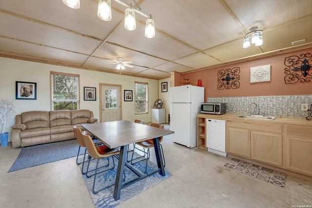 108 Twin Sisters Drive, Spring Branch, TX 78070