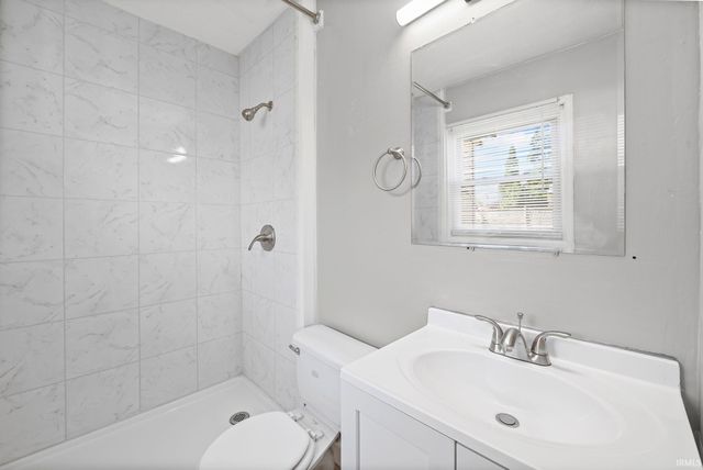 2321 Manitoba Drive, Lafayette, IN 47909