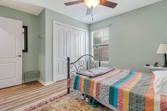 926 Scenic Oak Lane, Fort Walton Beach, FL 32547