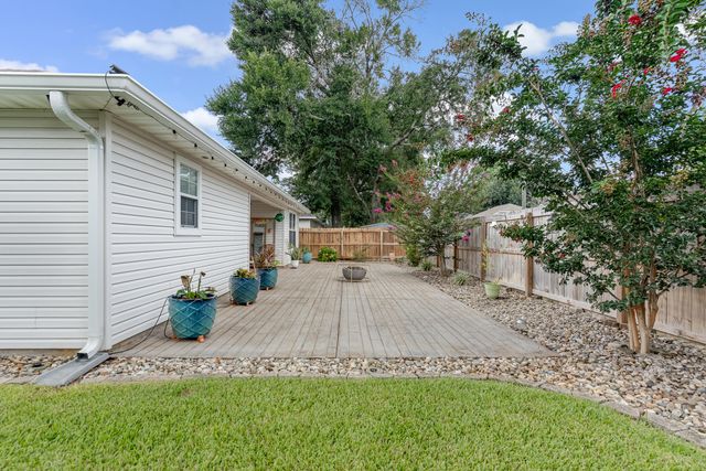 926 Scenic Oak Lane, Fort Walton Beach, FL 32547