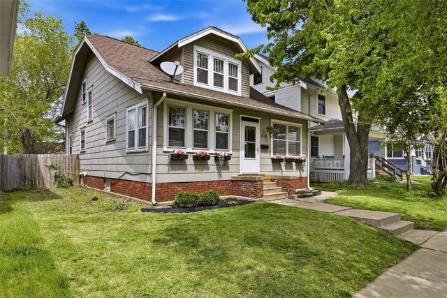 1812 Park Ave SE, Cedar Rapids, IA 52403