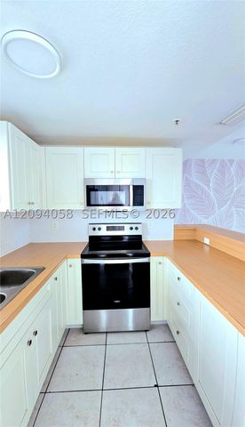 328 NW 12th Ave 11, Miami, FL 33128